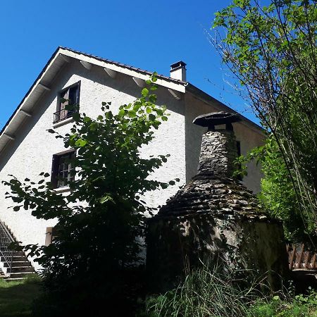 Location De Vacances A Gourdon En Bouriane Bagian luar foto
