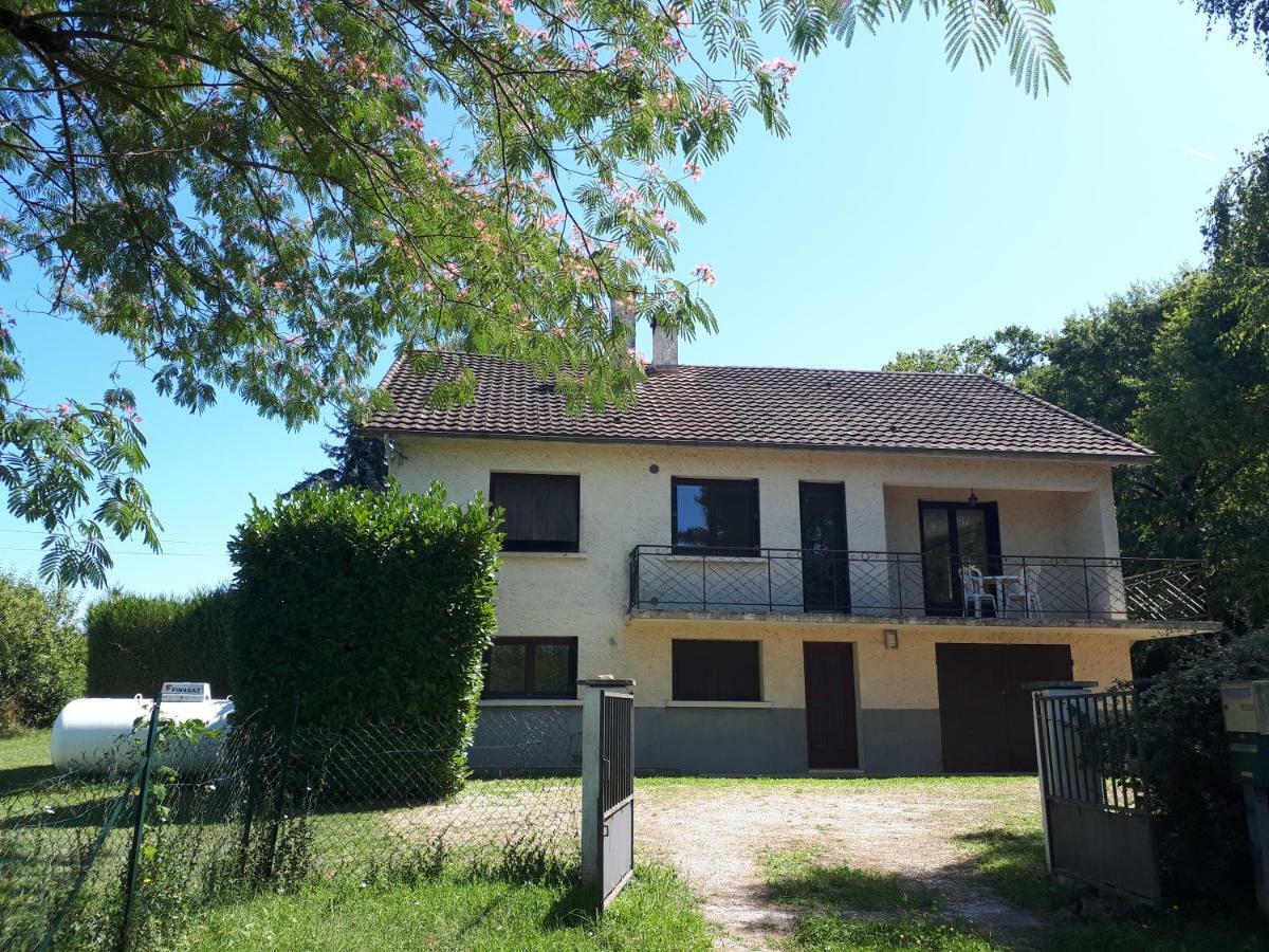 Location De Vacances A Gourdon En Bouriane Bagian luar foto